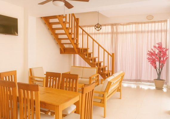 Plateia 12 – Casa de 3 Niveles